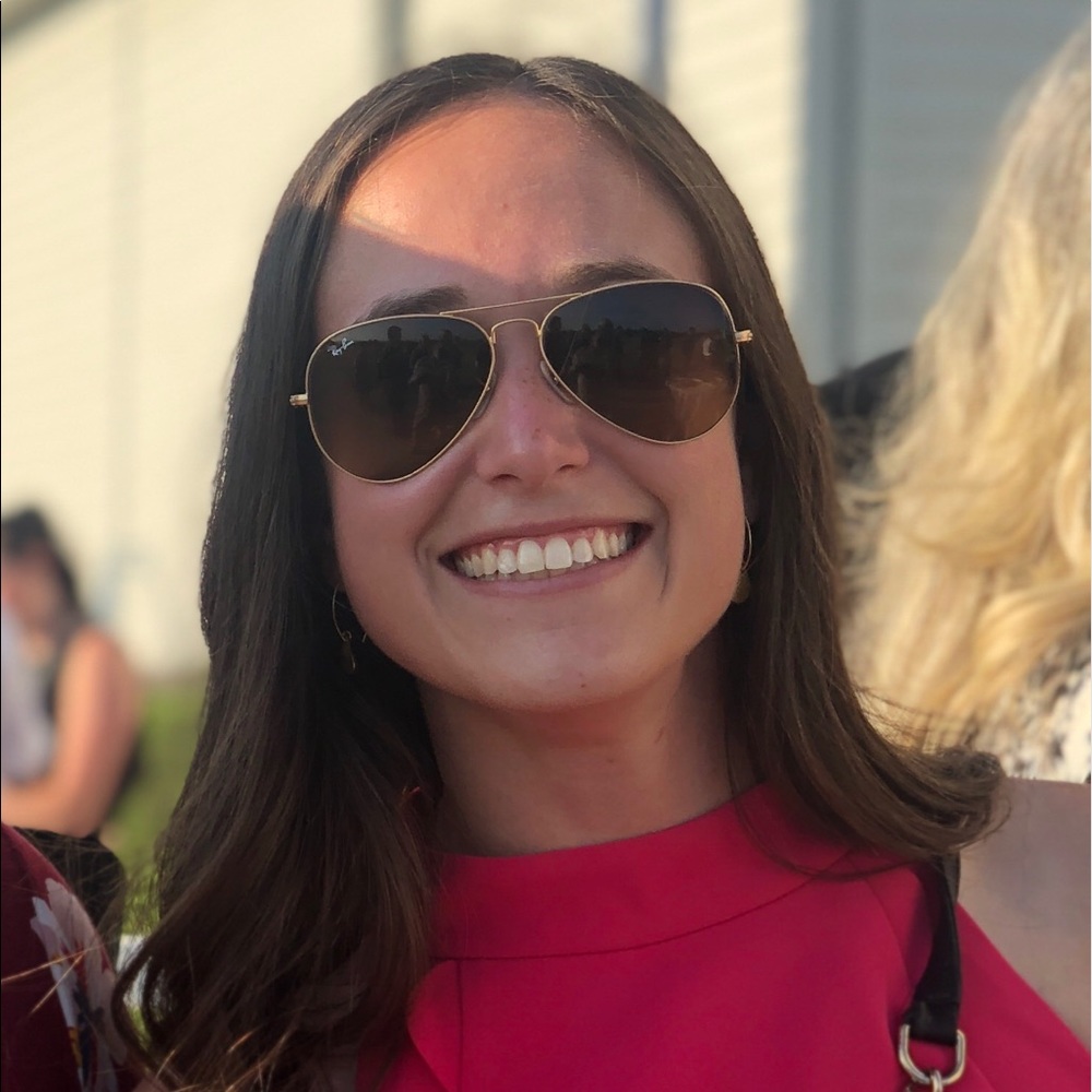 Meet your Posher, Stephanie